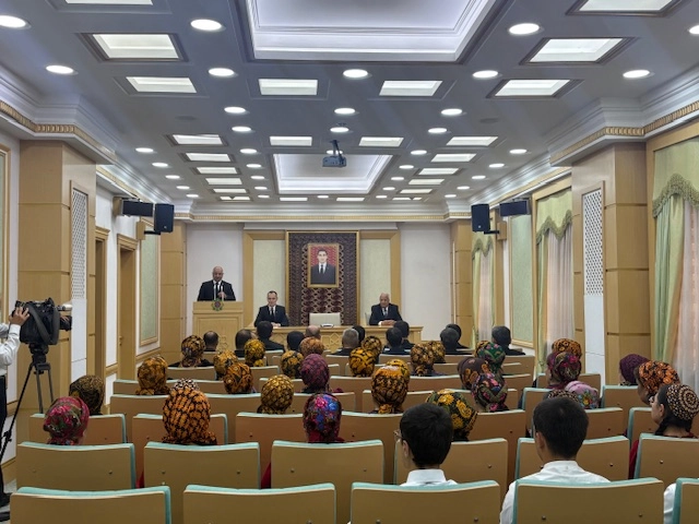 GARAŞSYZLYGYŇ 35 ÝYLLYGYNA BAGYŞLANAN ÇÄRE GEÇIRILDI