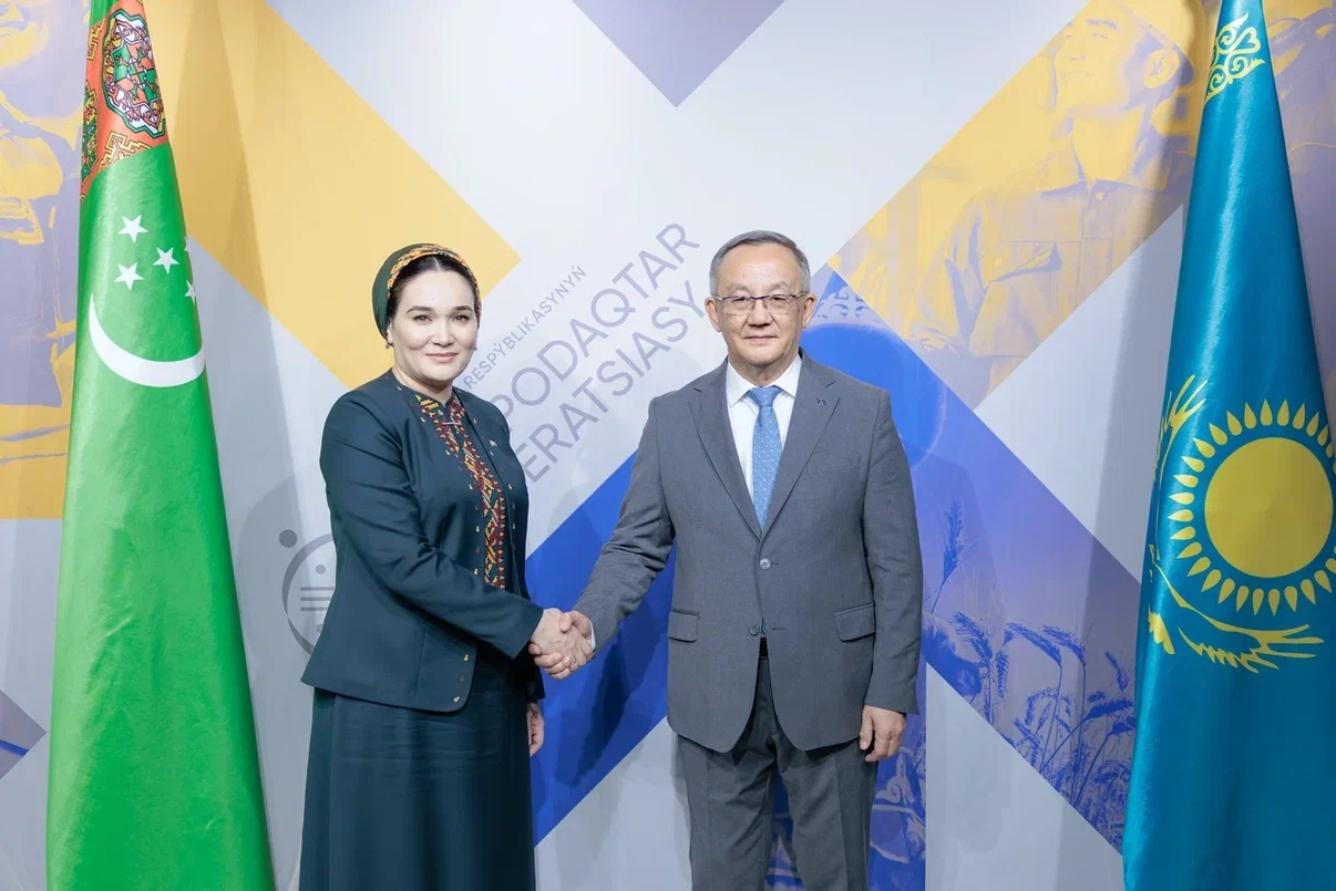 2026-NJY ÝYLYŇ 11-NJI SENTÝABRYNDA GAZAGYSTAN RESPUBLIKASYNYŇ PAÝTAGTY ASTANA ŞÄHERINDE TÜRKMENISTANYŇ WE GAZAGYSTANYŇ KÄRDEŞLER ARKALAŞYKLARYNYŇ ÝOLBAŞÇYLARYNYŇ RESMI DUŞUŞYGY GEÇIRILDI